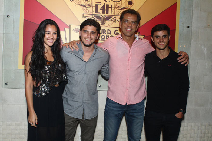 Bruno Gissoni, Yanna Lavigne, Beto Simas e Felipe Simas