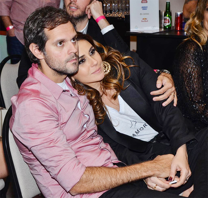 Giovanna Antonelli abraçadinha com o marido, Leonardo Nogueira