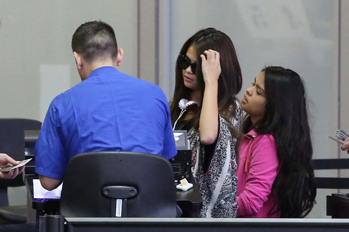 Selena Gomez embarca para Vancouver onde inicia a turnê Stars Dance