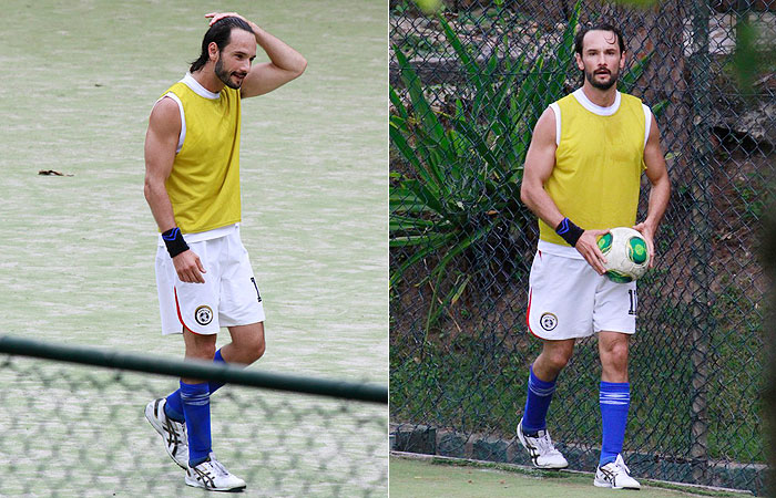 Rodrigo Santoro e Marcos Palmeira jogam futebol na Barra da Tijuca