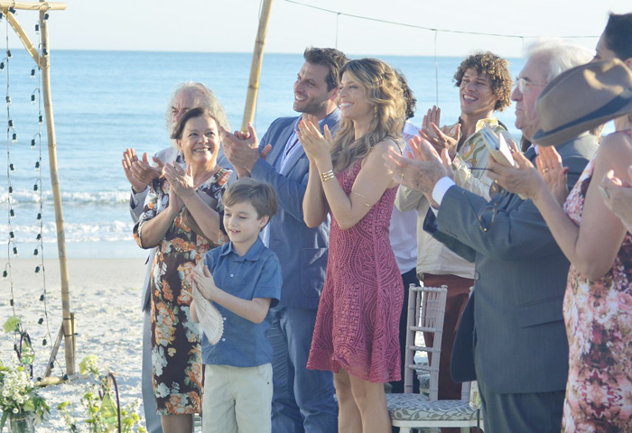 Daniela Escobar e Bruno Gissoni se casam