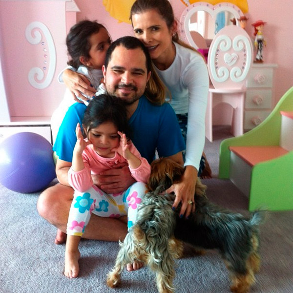 Luciano mostra foto ao lado da família após cirurgia da vesícula