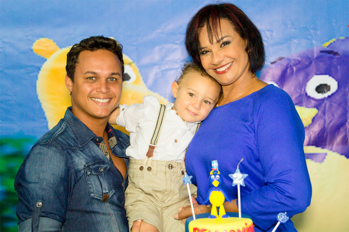 Solange Couto comemora os 2 aninhos do filho caçula