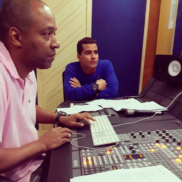 Thiago Martins entra em estúdio para gravar seu primeiro disco