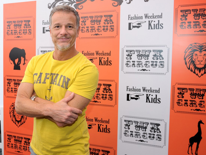 Marcello Novaes desfila com crianças no Fashion Weekend Kids 