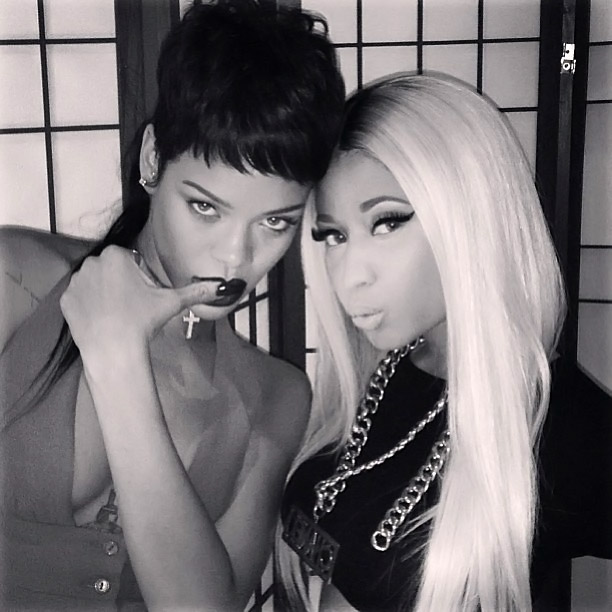  Rihanna posta foto ao lado de Nicki Minaj: “Minha favorita”