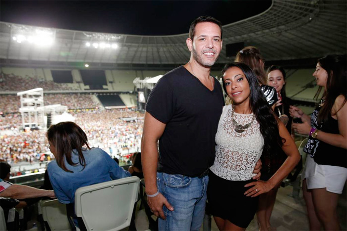 Jonatas Faro e outros famosos aguardam show de Beyoncé