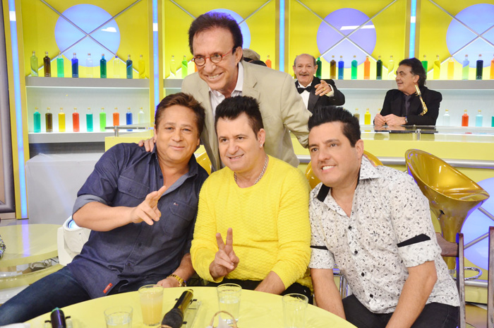 Ratinho faz programa especial para comemorar 15 anos de SBT