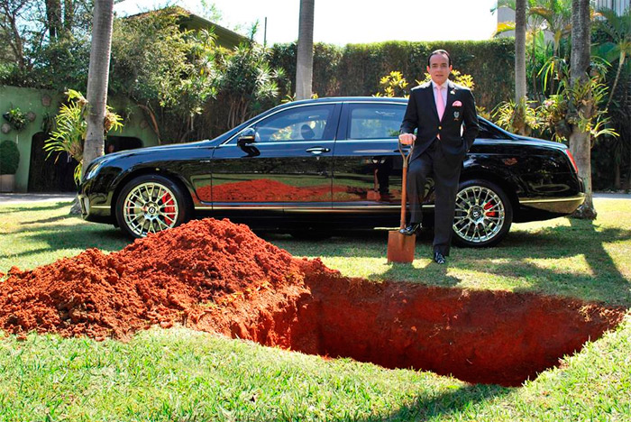 Chiquinho Scarpa quer enterrar o carro no jardim de sua casa