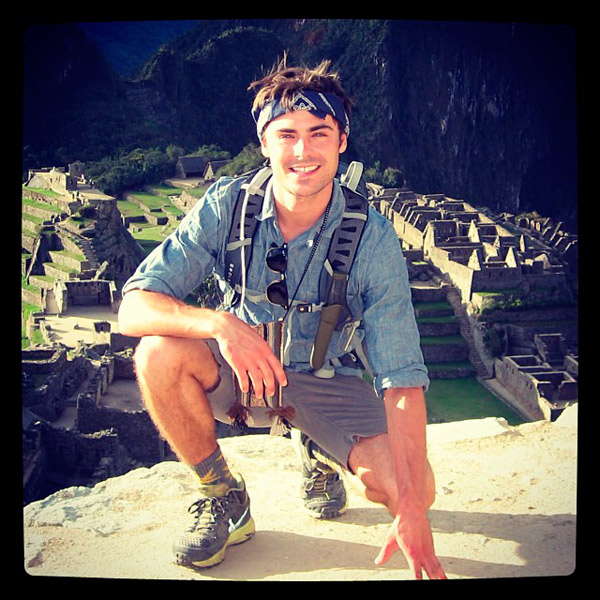  Zac Efron posta foto de sua viagem a Macchu Picchu