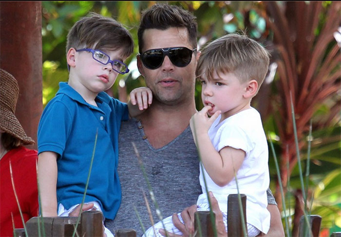 Orgulhoso, Ricky Martin conta que seus filhos são trilíngues aos 5 anos