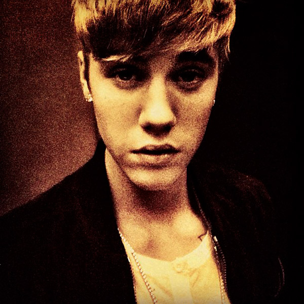 Justin Bieber volta a usar franja na testa