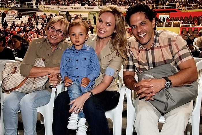 Eliana, Arthur Dona Eva (mãe da apresentadora) e João Marcelo Bôscoli