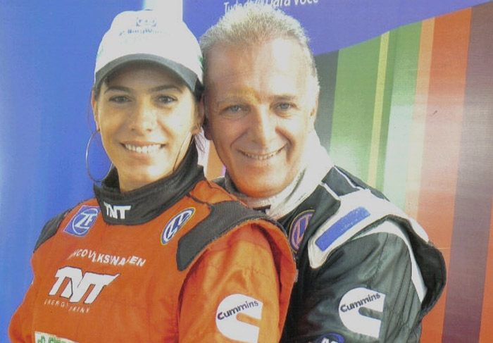 Débora Rodrigues comemora seus 15 anos de Fórmula Truck