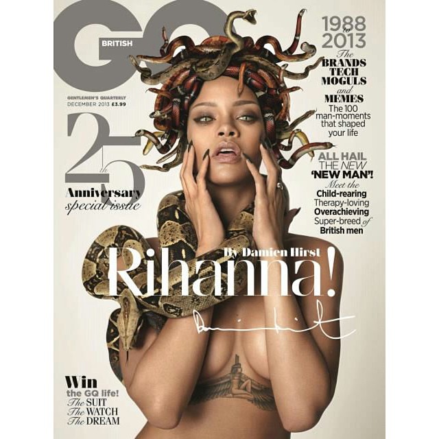 Rihanna fotografa ao lado de cobras para revista