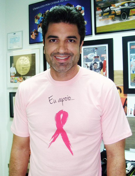 Edu Guedes apoia campanha contra o câncer de mama