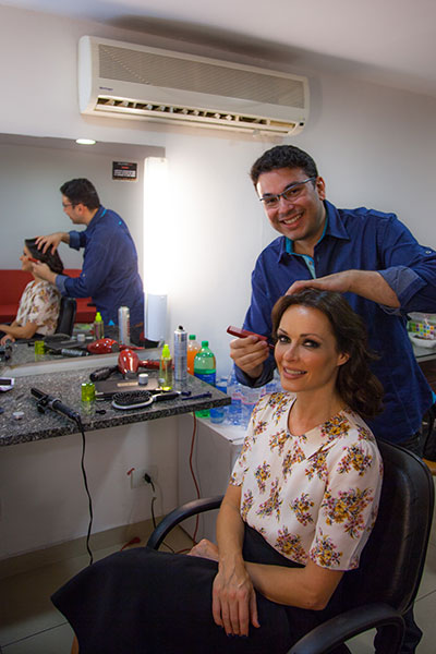 Robson Jassa deixa Sharon Corr ainda mais bonita para shows no Brasil