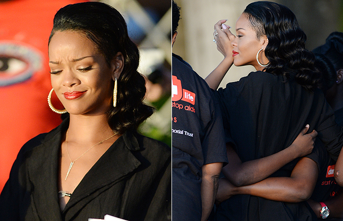 Rihanna se emociona em evento de caridade em Barbados