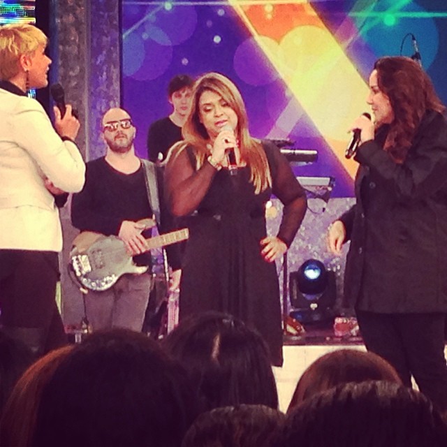 TV Xuxa reúne Preta Gil e Ana Carolina em encontro musical