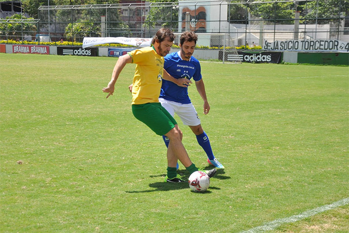 José Loreto e Kadu Moliterno festejam aniversário do Flamengo com futebol beneficente