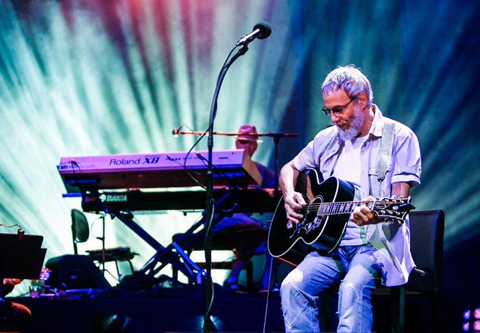 Cat Steven / Yusuf Islam passando som para seu primeiro show em SP