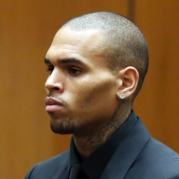 Chris Brown é condenado: vai fazer serviço comunitário e reabilitação em clínica