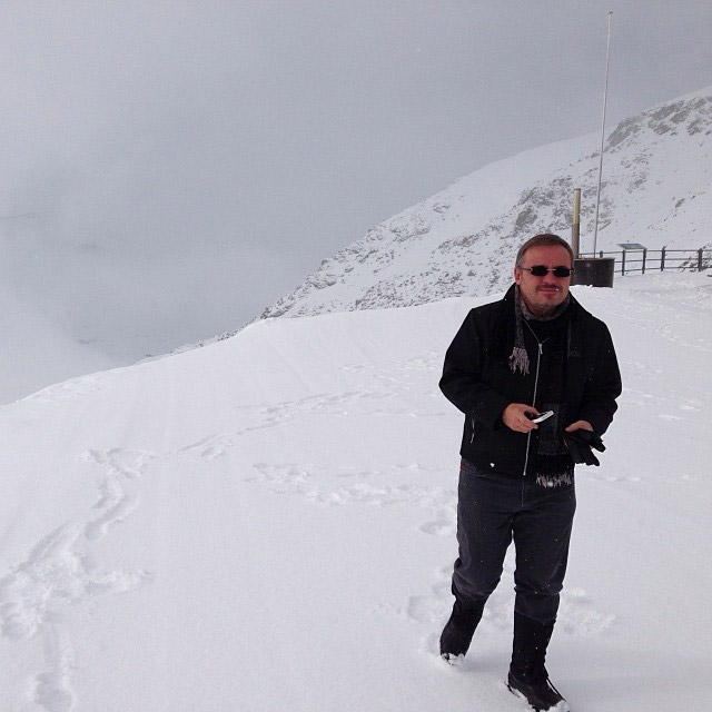 Gugu Liberato curte a neve nos Alpes da Itália