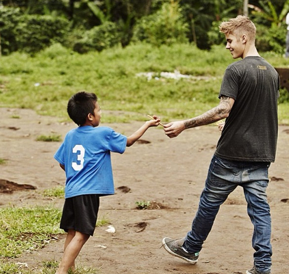 Justin Bieber relembra momentos com crianças da Guatemala