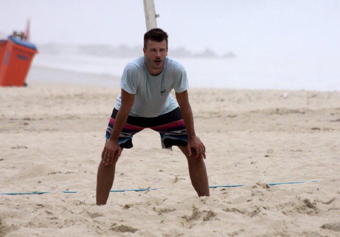 EGO - Fernanda Lima joga vôlei com Rodrigo Hilbert em praia do Rio -  notícias de Praia