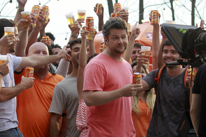 Selton Mello grava comercial de cerveja no Rio