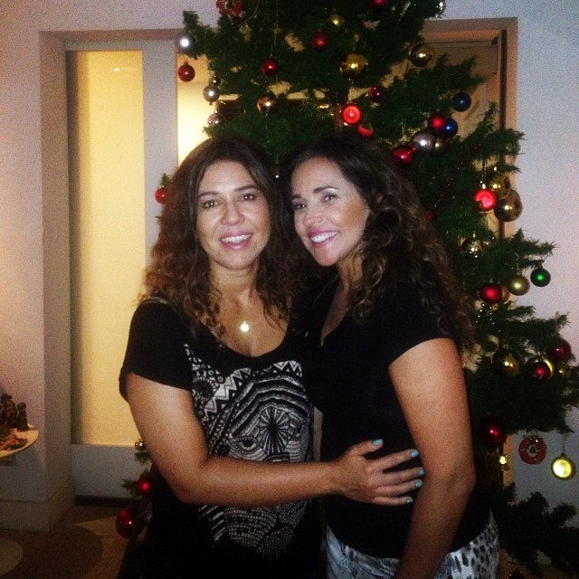 Daniela Mercury e a esposa desejam feliz Natal