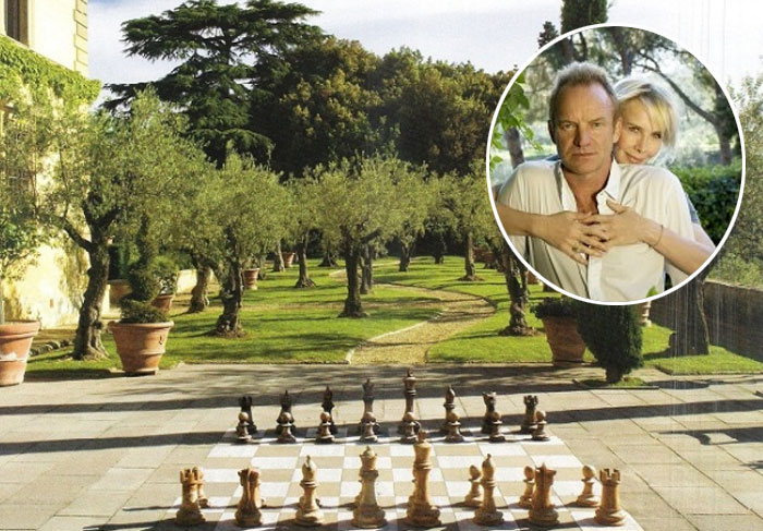 Luxo total, se hospedar na Villa Il Palácio, que pertence a Sting e sua mulher, Trudie Styler. A propriedade está localizada em Figline Valdarno, uma pequena cidade ao sul de Florença, no Centro da Itália. 