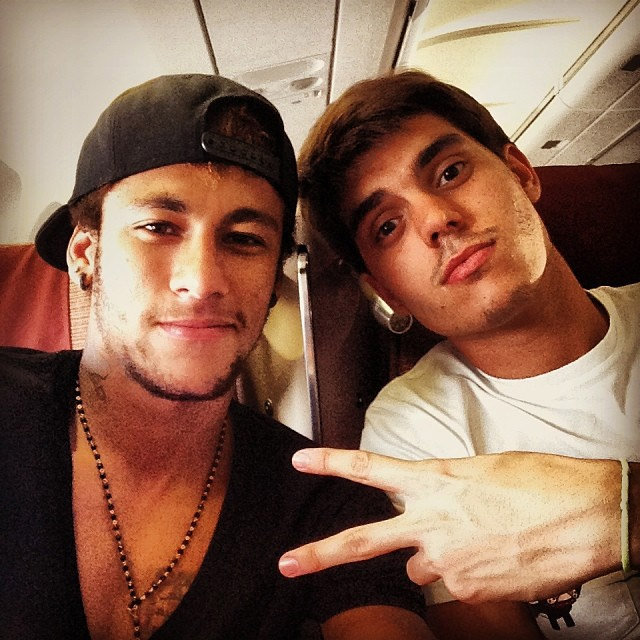 Após passar Réveillon em Floripa, Neymar volta para Barcelona