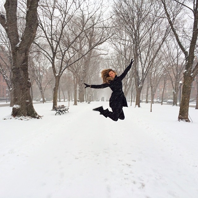 Gisele Bündchen passeia pela neve nos Estados Unidos