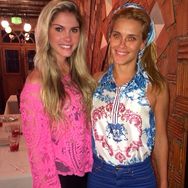  Barbara Evans tieta Carolina Dieckmann durante almoço no Rio