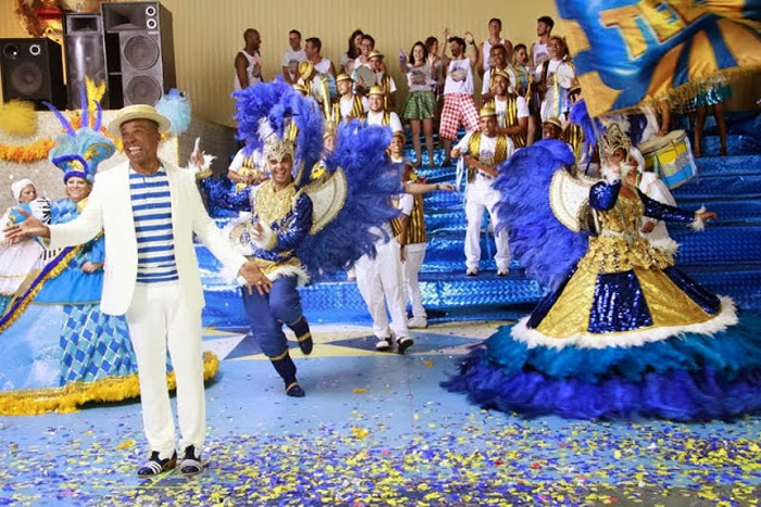  Alexandre Pires grava novo comercial em bairro de São Paulo