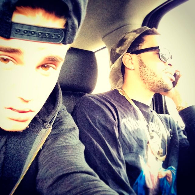  Justin Bieber passeia de carro com amigo pelos Estados Unidos