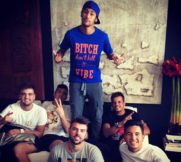 Neymar mostra a sua gangue em foto do Instagram