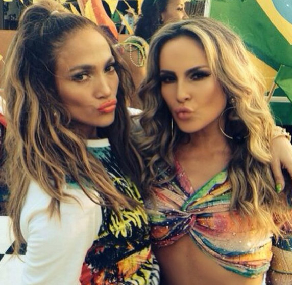 Claudia Leitte grava clipe da Copa do Mundo com Jennifer Lopez