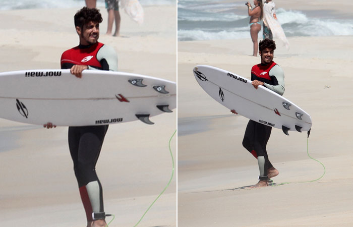 Caio Castro tem mais um dia de surfe na praia de Grumari