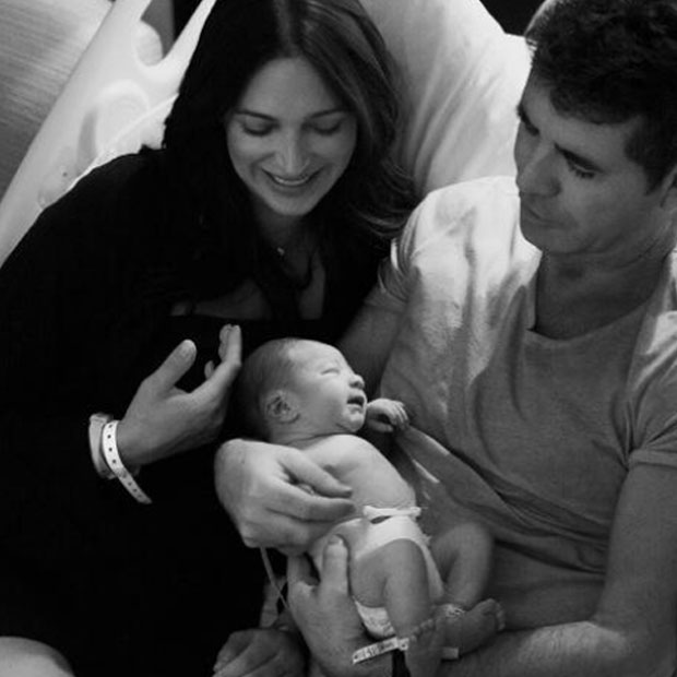 Simon Cowell apresenta o filho Eric