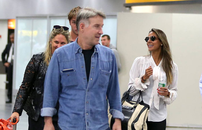 Depois de férias em Nova York, Eike Batista desembarca no Brasil com a família