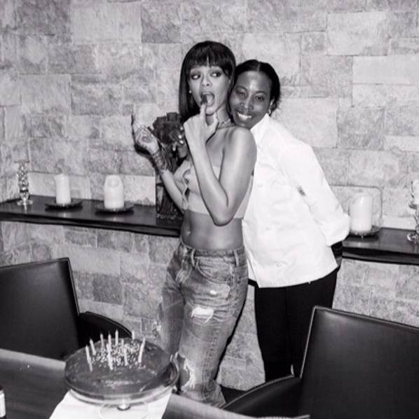 Rihanna celebrou com jantar elegante seus 26 anos