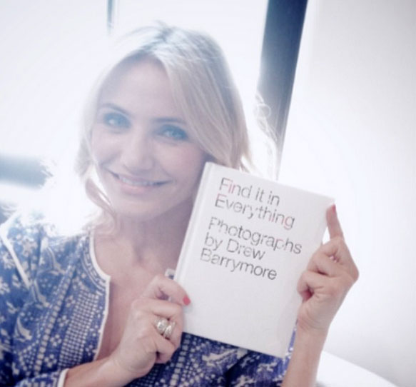 Cameron Diaz parabeniza Drew Barrymore nas redes sociais