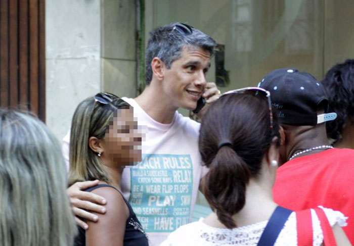 Márcio Garcia participa de gravação com camisa do Vasco da Gama