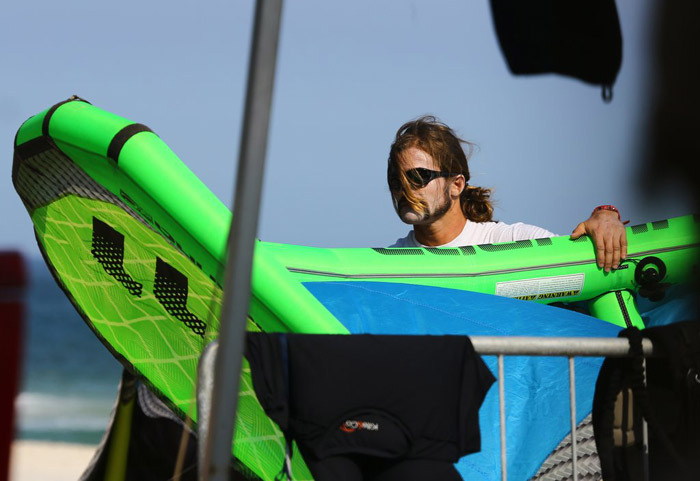 Cláudio Heinrich arrasa no kitesurf