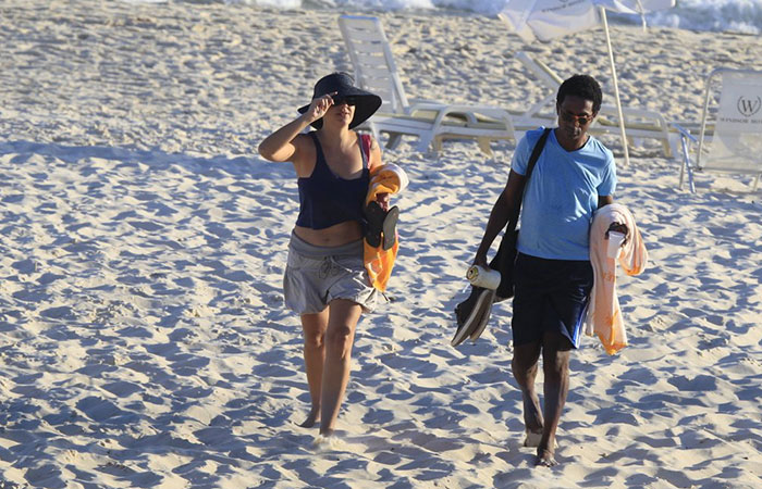  Fabiúla Nascimento curte praia no Rio