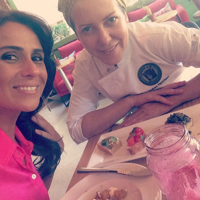 Giovanna Antonelli almoça em restaurante orgânico no Rio