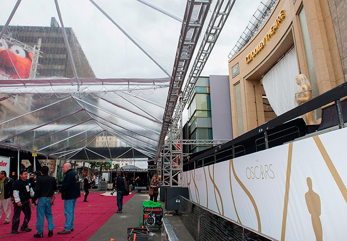 Preparativos para os Oscar 2014: O Tapete vermelho do Dolby Theatre