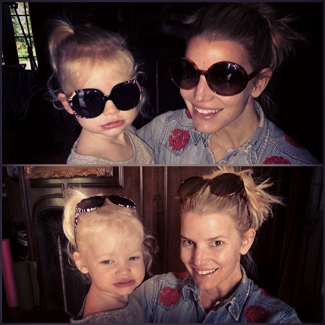 Jessica Simpson posta foto com a filha